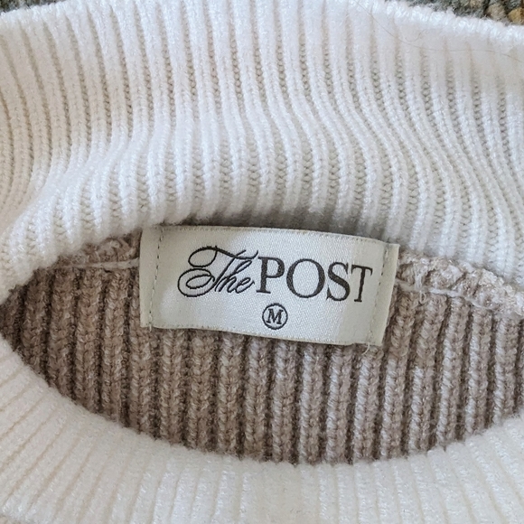 The Post Mock Neck Sweater Size Medium - Picture 4 of 6